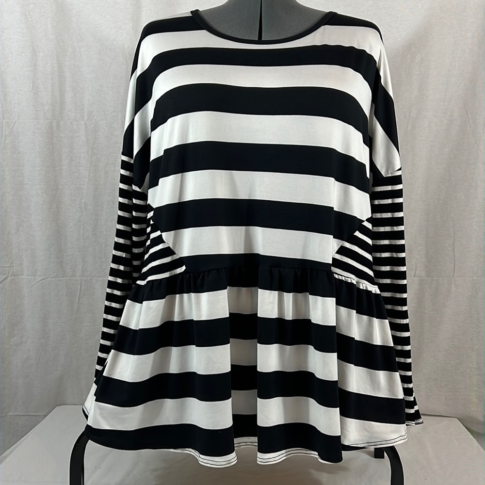 Cool Melon Women’s Plus Size 3X Black & White Striped Tunic Blouse